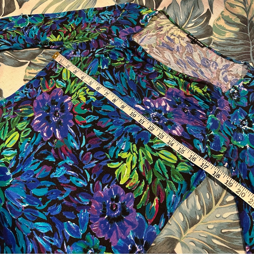 Cable & Gauge Blue Floral Draped Neck Blouse FLAW READ - Picture 11 of 14